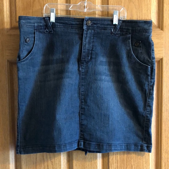 Sonoma Dresses & Skirts - Sonoma denim skirt size 16.